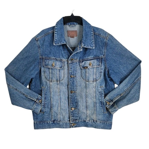 Lee Wrangler Trucker Denim Jacket Mens M Blue Faded Distressed LM45128 Fits L - Picture 1 of 12